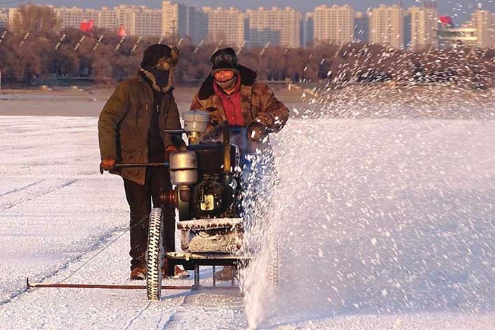 鋸冰車采冰工(gong)具